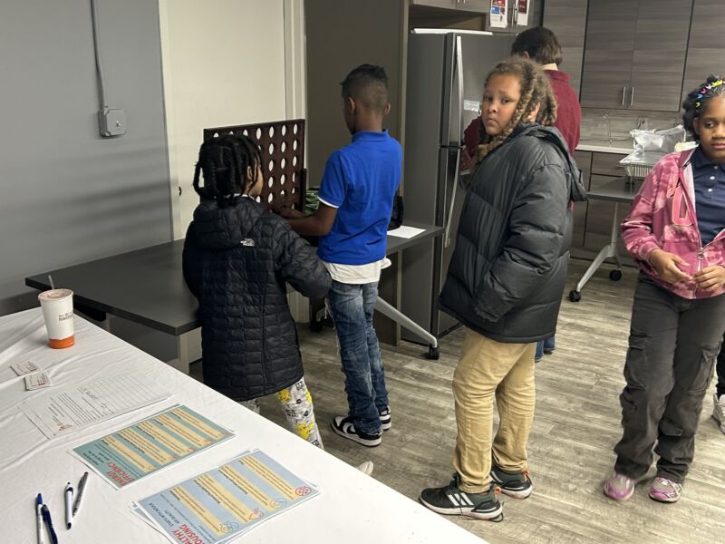 Image for the Tweet beginning: Last week there was a