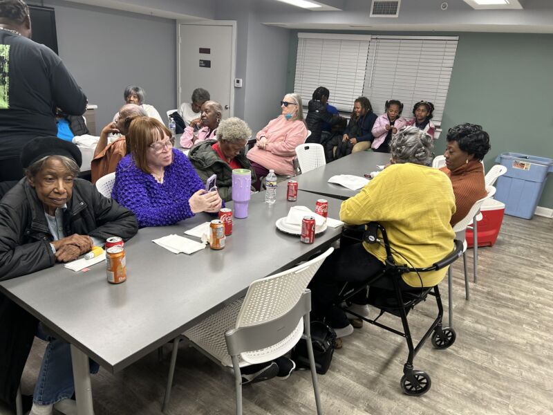 Image for the Tweet beginning: Last week there was a