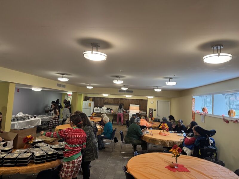 Image for the Tweet beginning: Scenes from the Thanksgiving party