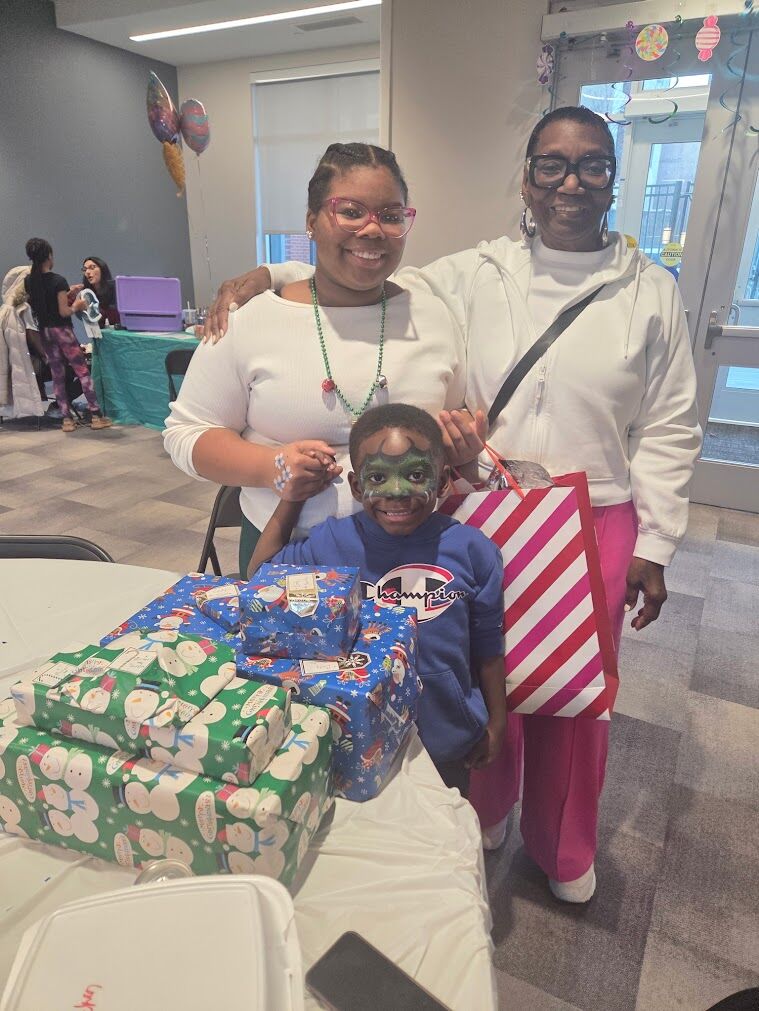 Image for the Tweet beginning: Holiday celebrations are underway!

Last Saturday