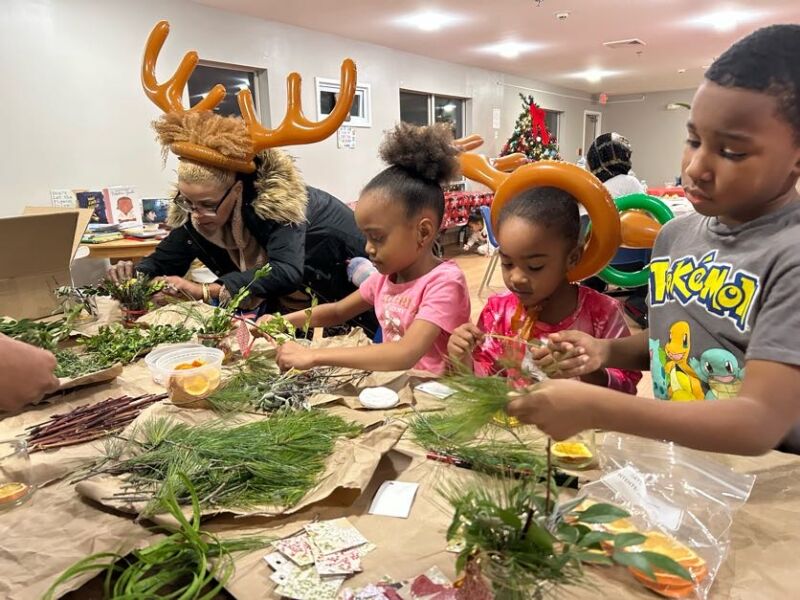 Image for the Tweet beginning: The holiday cheer made it