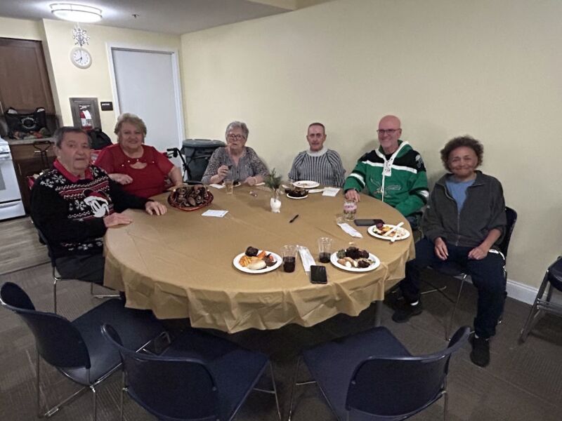 Image for the Tweet beginning: Tis the season!  

Residents