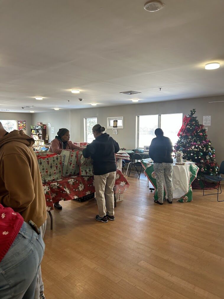 Image for the Tweet beginning: The holiday cheer was everywhere